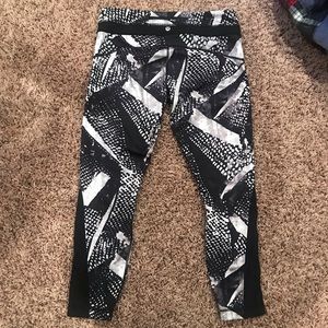 Size 10 7/8 lululemon